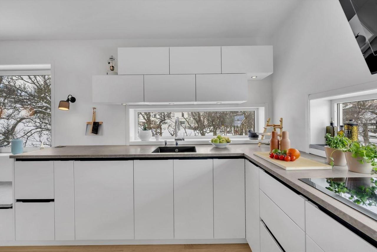 Kais Sauna, Jacuzzi, Cinema And Balcony House! Central Location Tromsø Kültér fotó
